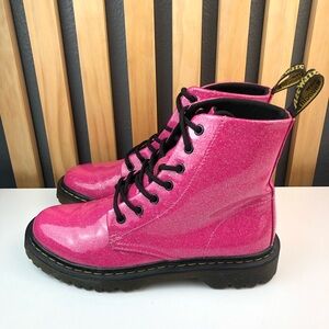 Dr Martens Luana Womens pink Combat Punk Goth Boots Size 6 UK 39 EU, 8 US.